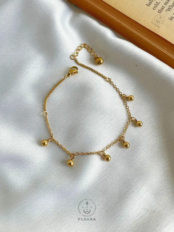 simple gold bracelet