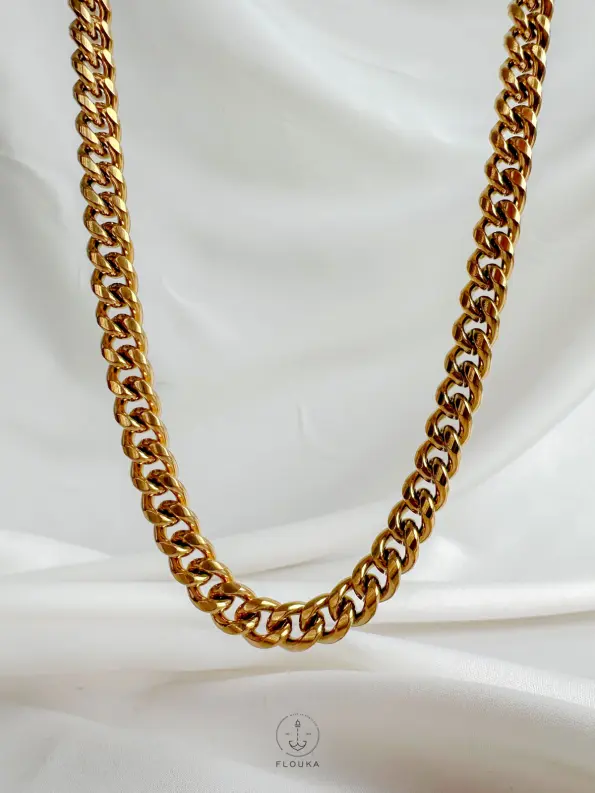 basic gold necklace