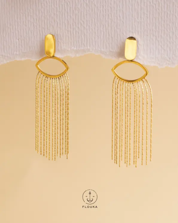 tail eye earrings