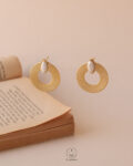 circle white gold earrings