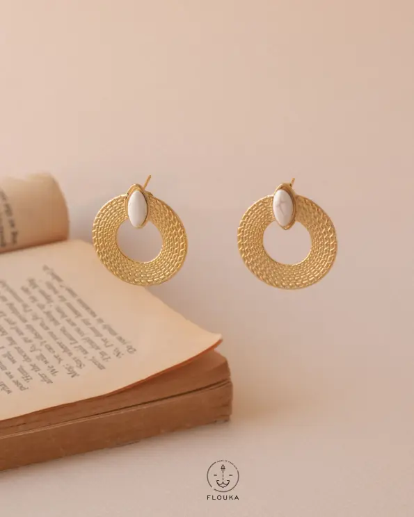 circle white gold earrings