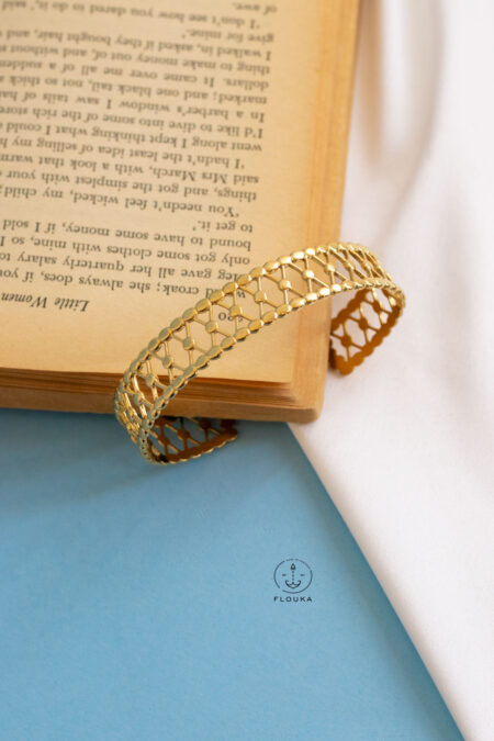 X free size gold bracelet