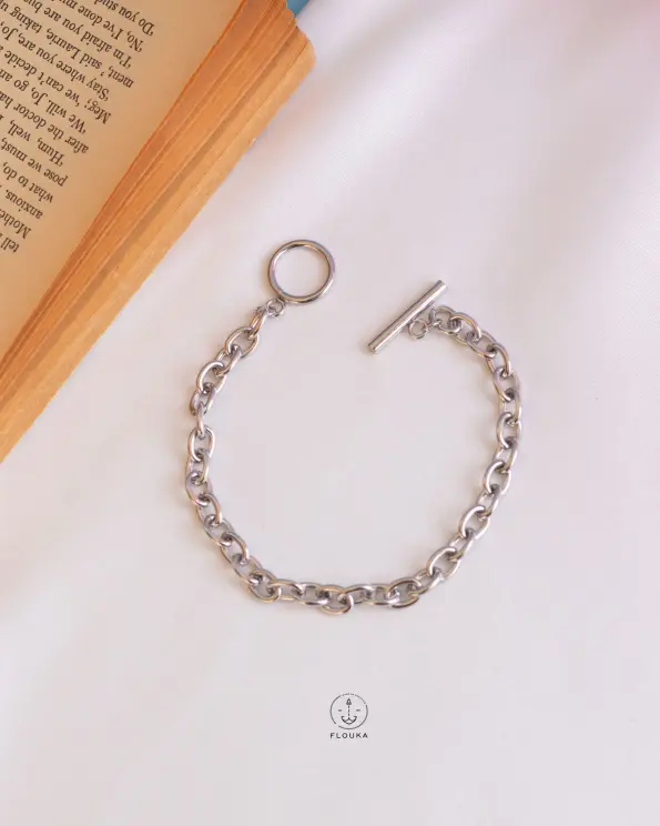 basic silver bracelet T lock