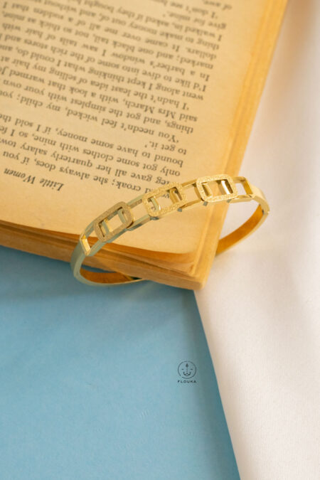 window gold bracelet