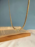 trendy heart gold short necklace