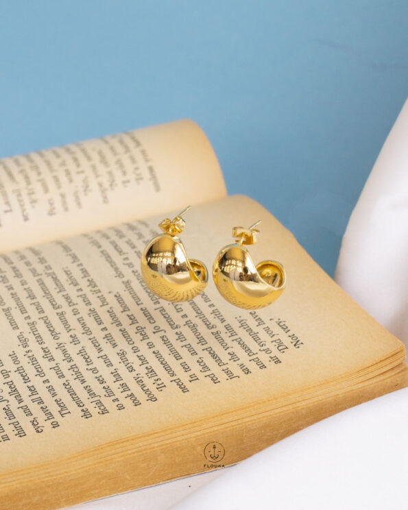 pump curve gold plated earrings