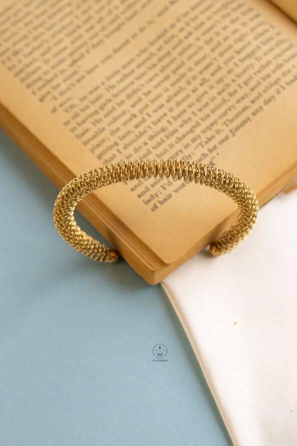 GOLD BRACELET