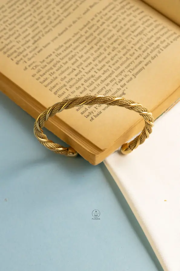 basic gold bracelet