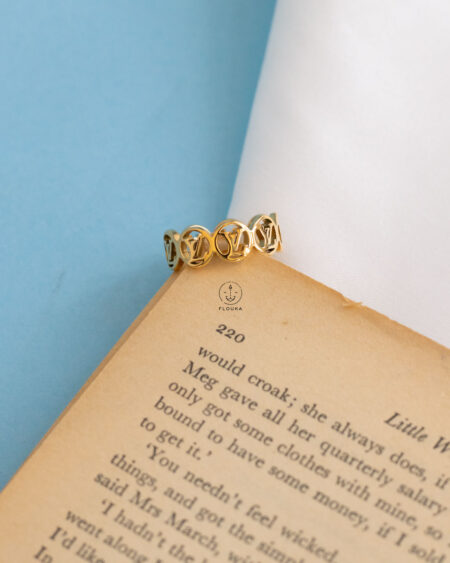 lv gold ring