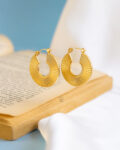 circle gold earrings