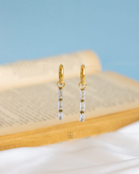 white straus earrings