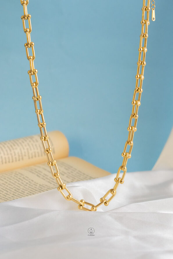 chains gold necklace