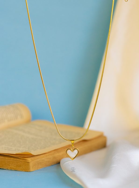 white heart with mouse necklace