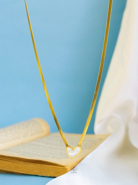 3mm snake white heart necklace