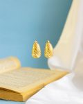 seashel gold earrings