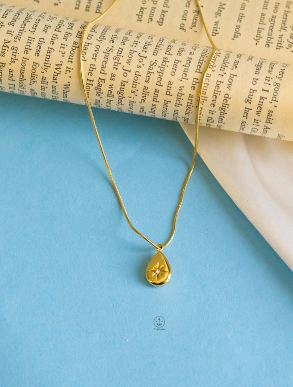 gold teardrop star necklace