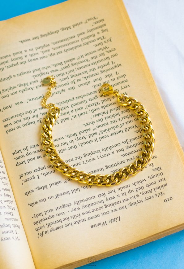 thin gormet gold bracelet