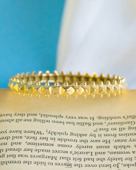 basic sharp gold bracelet