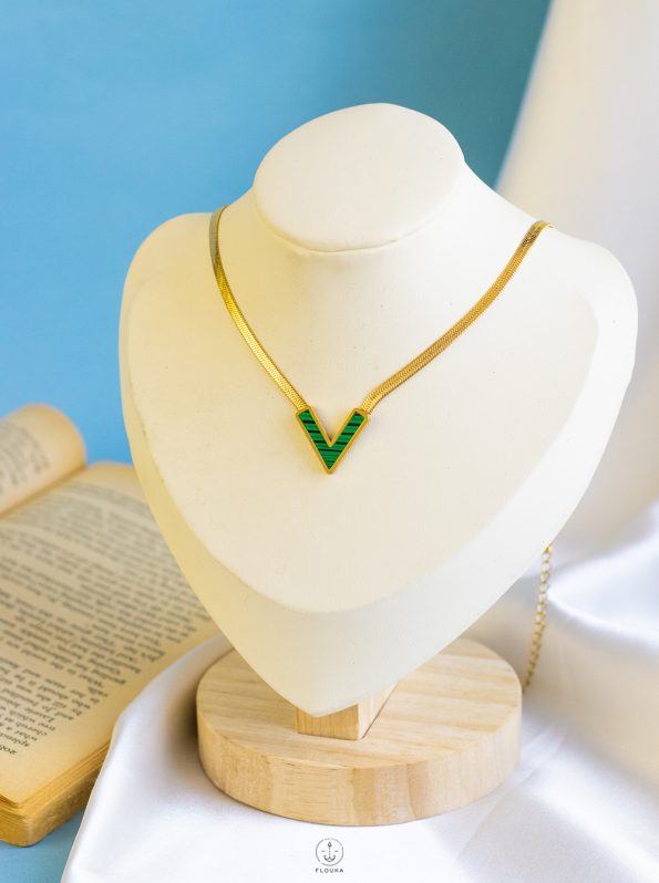 green v snake necklace