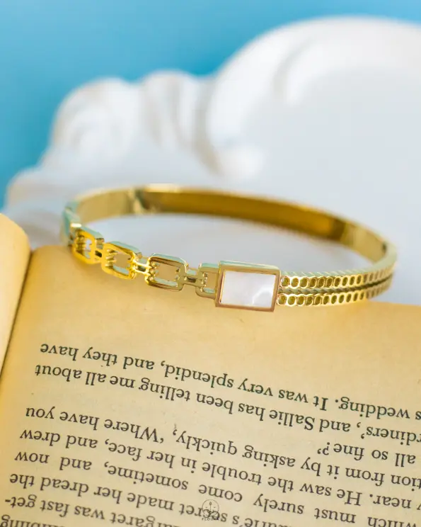 basic white gold bracelet