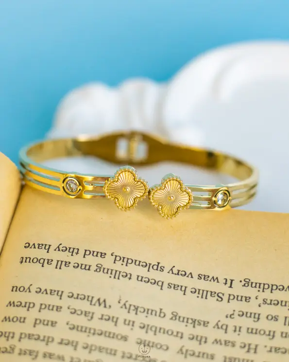 easy open vancleef bracelet