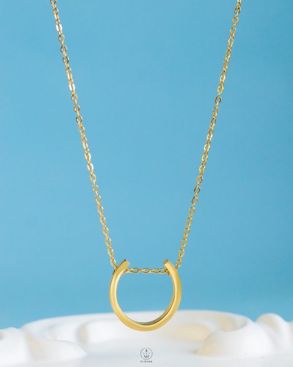 gold flat horseshoe necklace