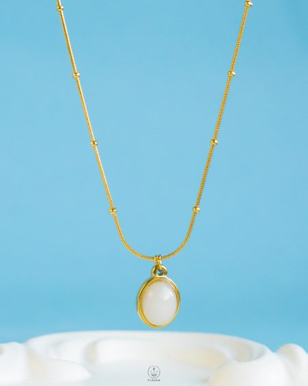 white agate necklace