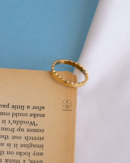 simple gold ring