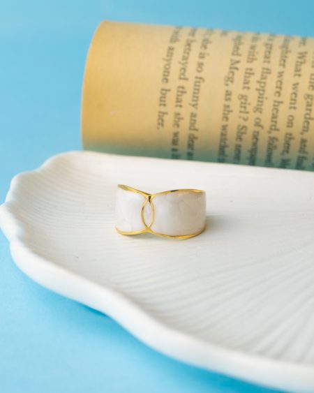 wavy white free size ring