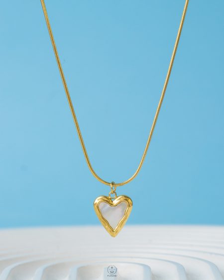 seachell kind heart necklace