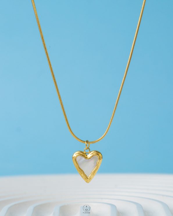 seachell kind heart necklace