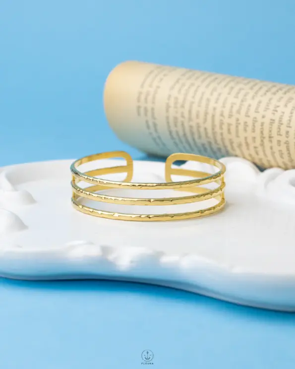 triple gold free size bracelet