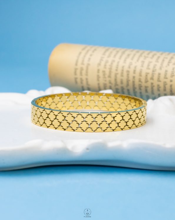 basic gold bracelet