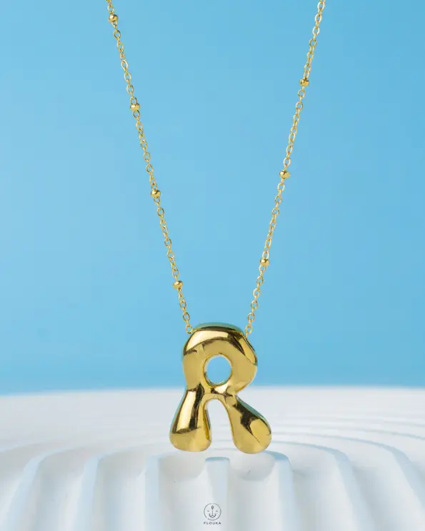 curvy letter R