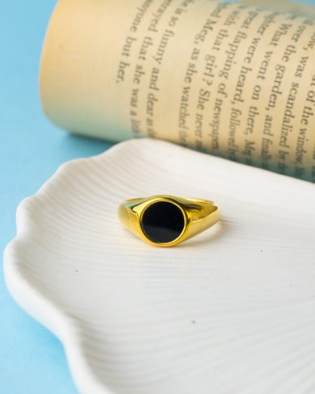 basic black gold ring