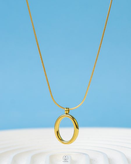 letter o mouse gold necklace