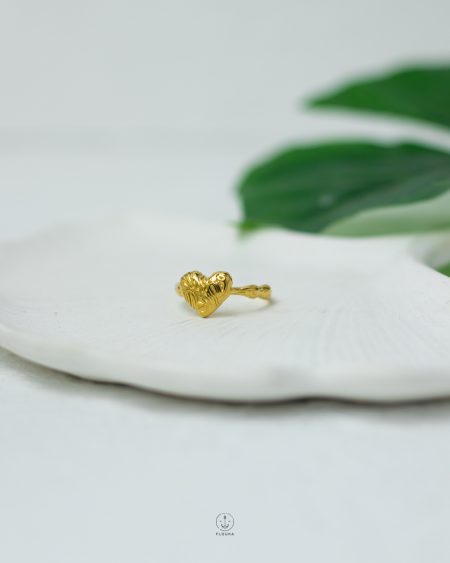 gold heart ring