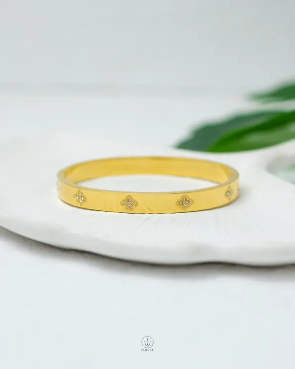 flower straus bracelet