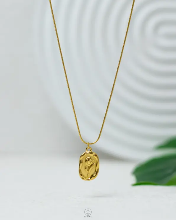 gold flower mouse necklace