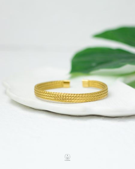 GOLD BRACELET