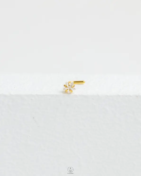 straus gold nose piercing