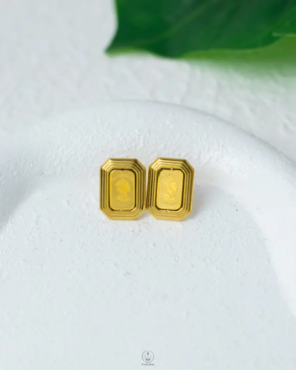 gold classic earrings