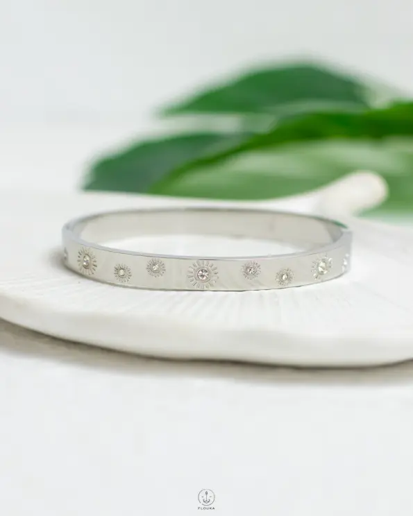 basic silver bracelet