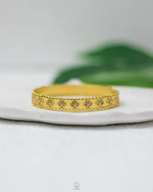 vancleef straus gold bracelet