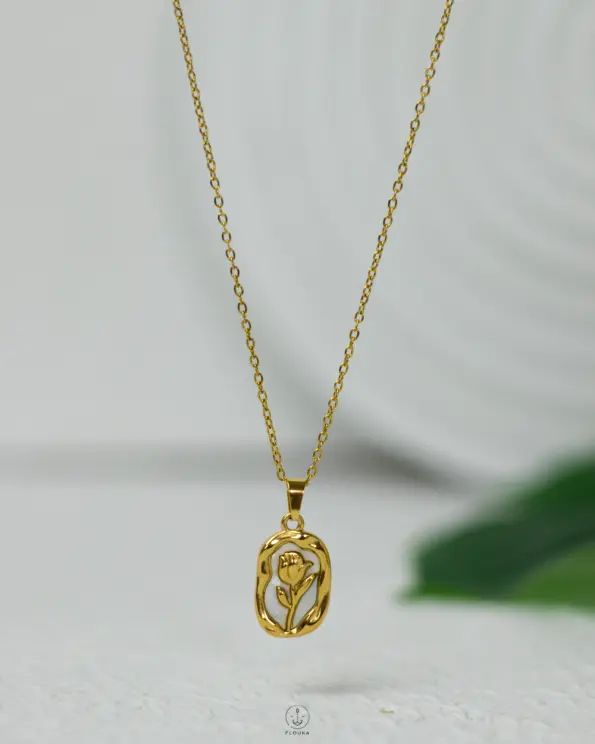 white flower necklace