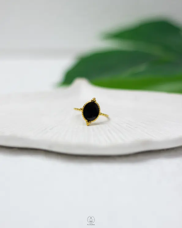 black free size rasin ring