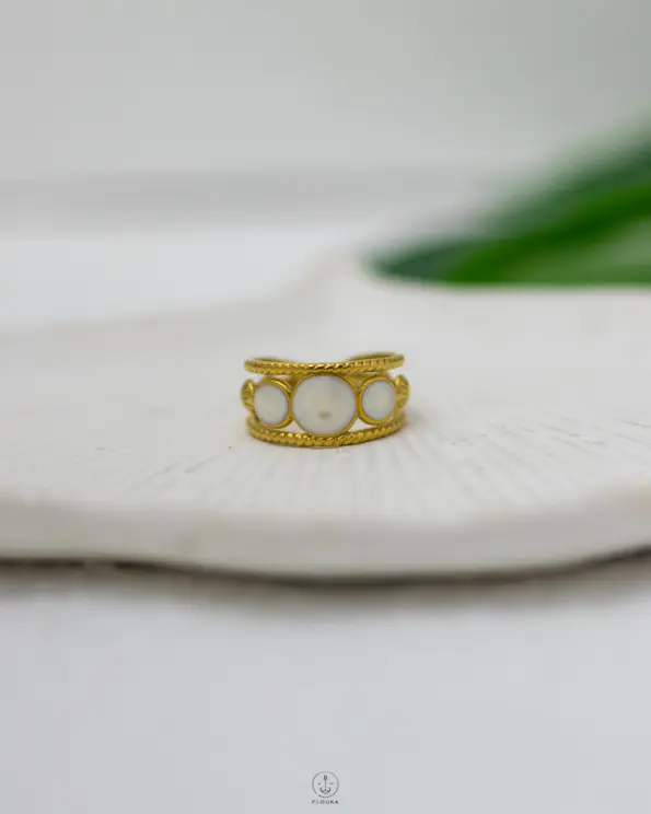 WHITE RASIN gold ring