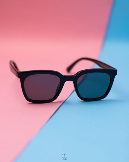 black sun glasses