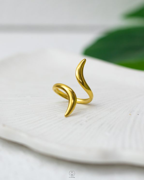 basic gold free size ring