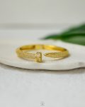 strus gold nails bracelet